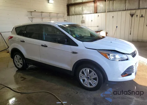 2016 Ford Escape S z USA, uszkodzony, nr VIN 1FMCU0F73GUB89831